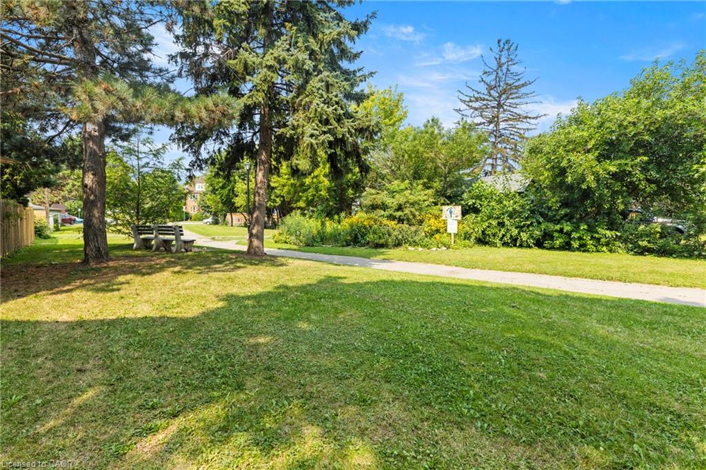 37 Park Row N Property Photo 24