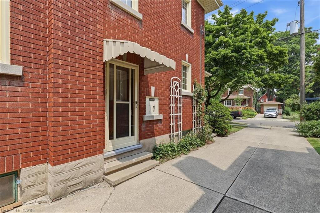 111 Filbert Street Property Photo 4