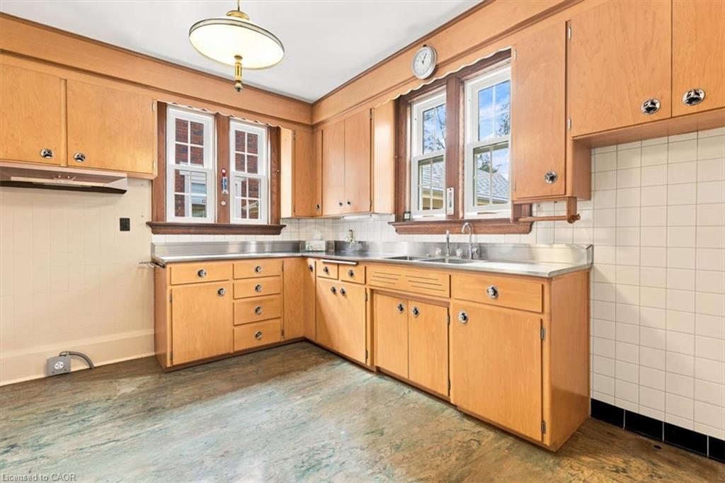 111 Filbert Street Property Photo 15