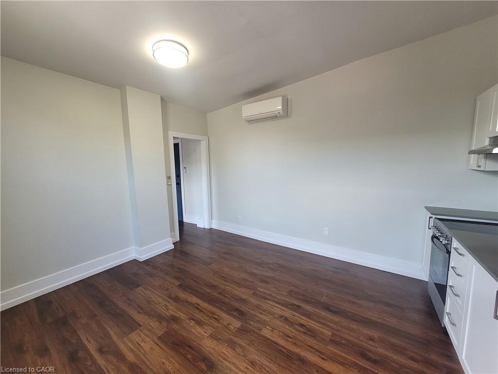 4-154 James Street N Property Photo 4