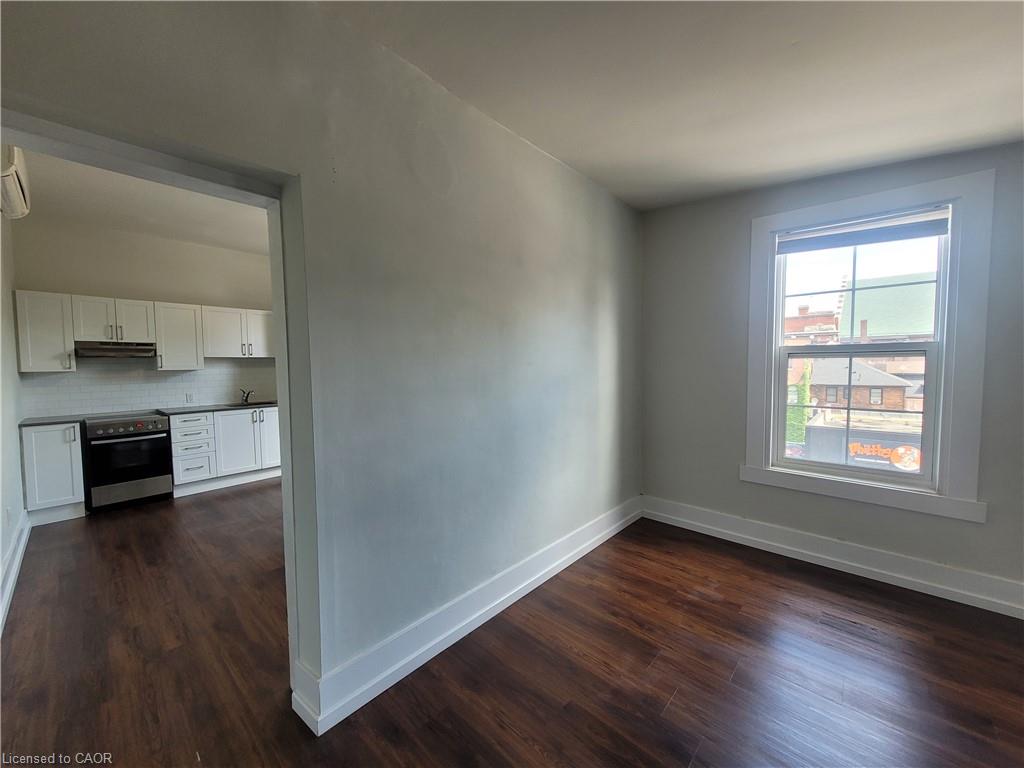 4-154 James Street N Property Photo 10
