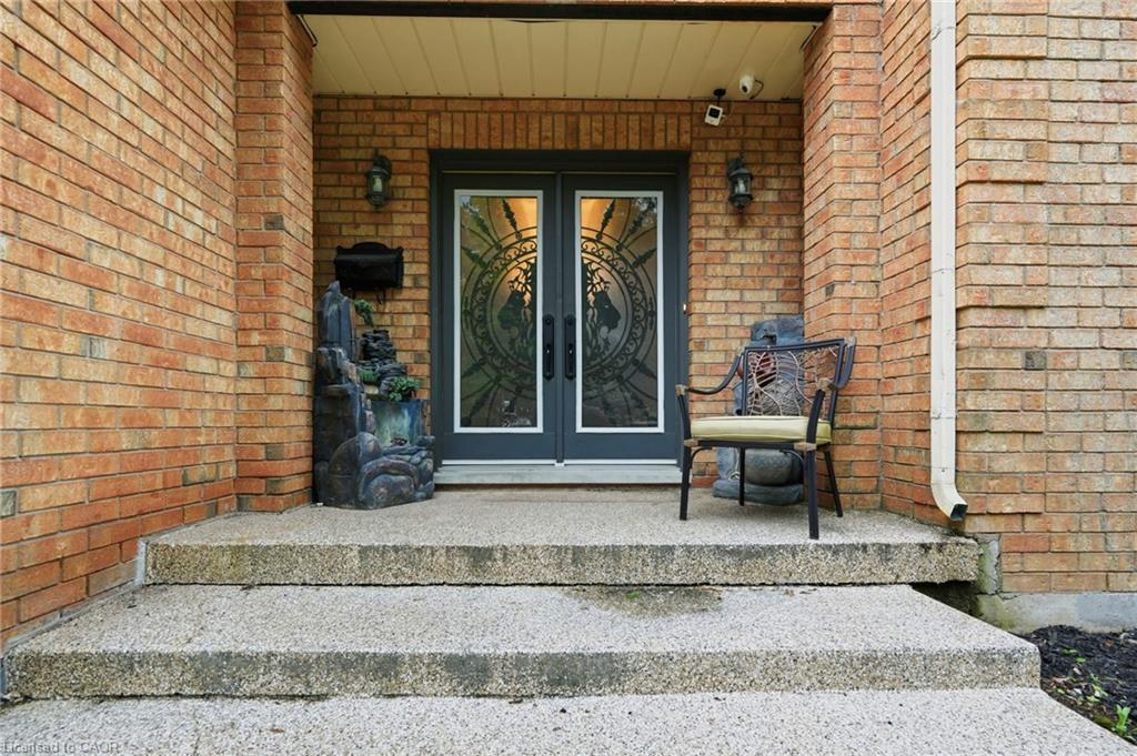 55 Woodside Square Property Photo 5