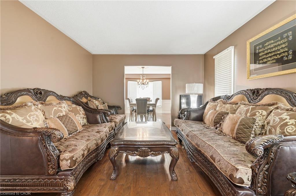55 Woodside Square Property Photo 8