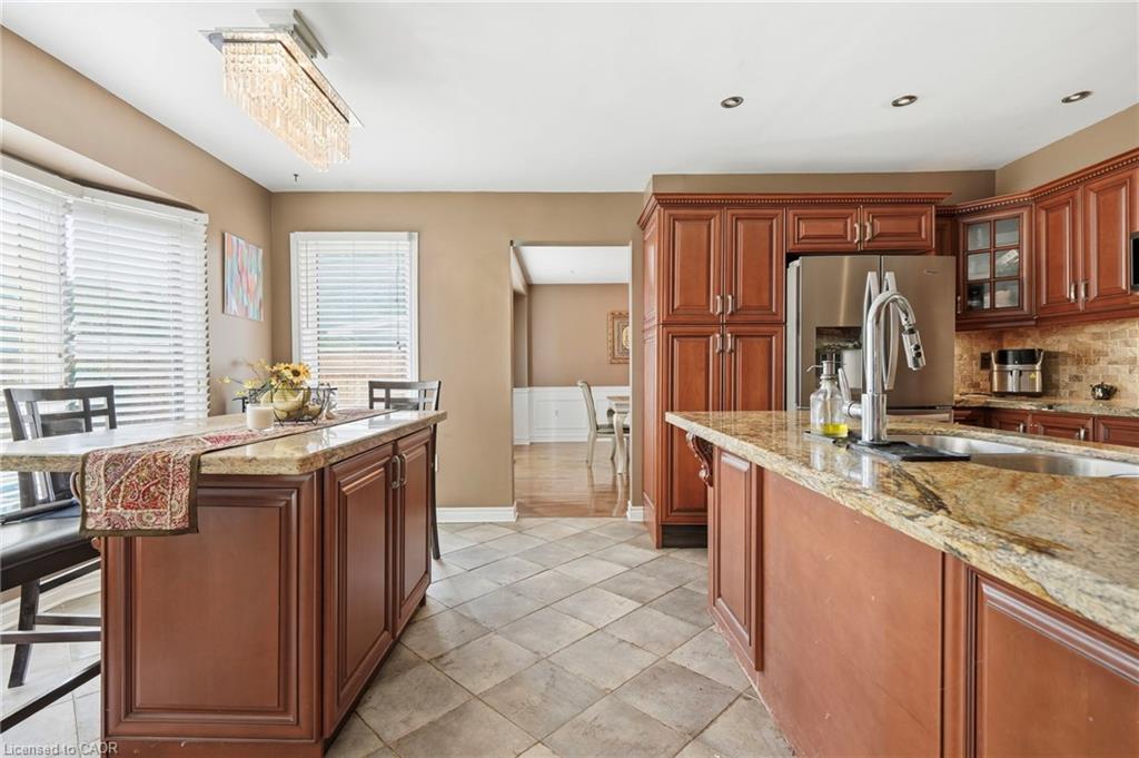 55 Woodside Square Property Photo 10