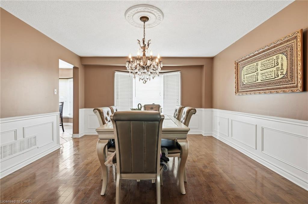 55 Woodside Square Property Photo 15