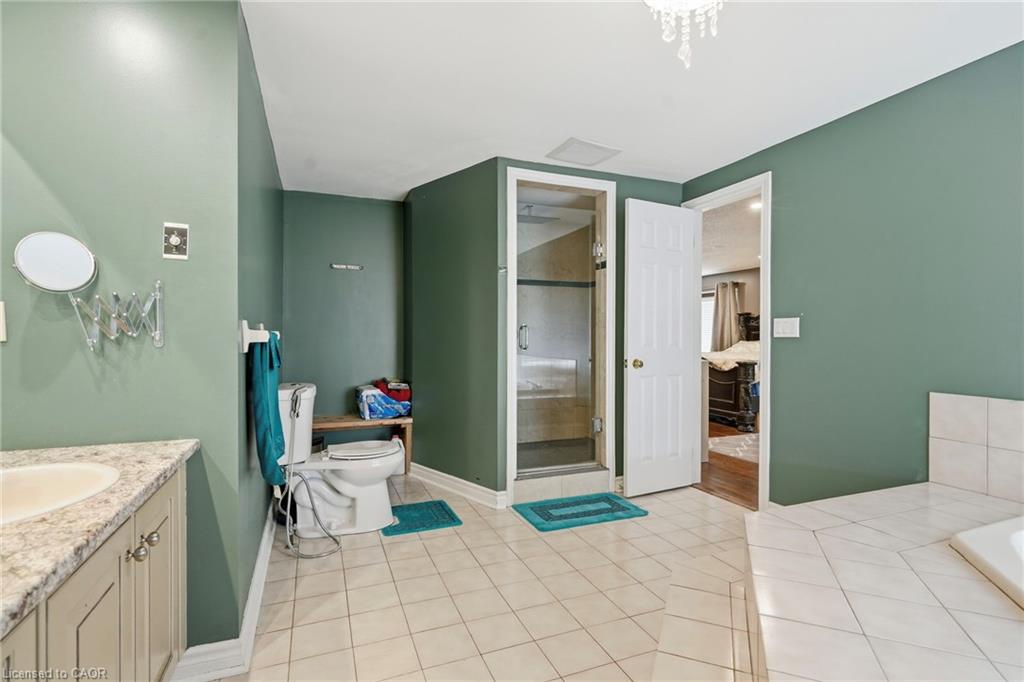 55 Woodside Square Property Photo 29