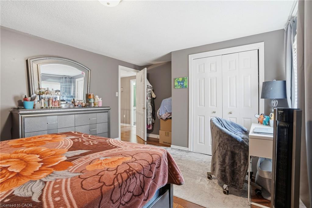55 Woodside Square Property Photo 36