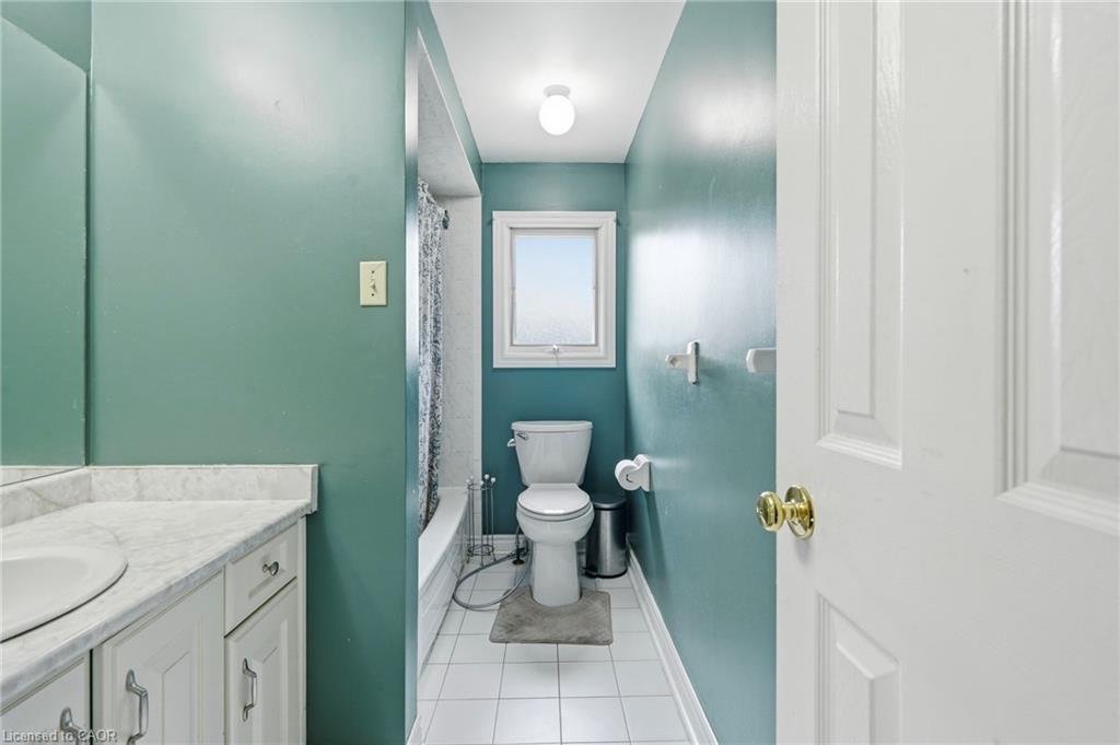 55 Woodside Square Property Photo 37