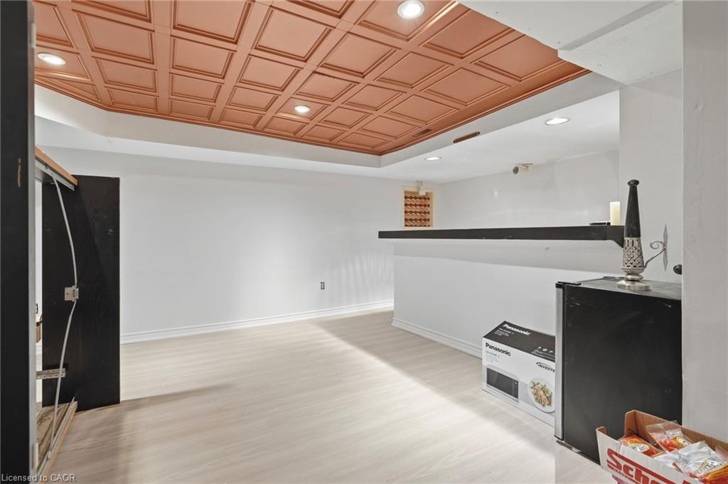 55 Woodside Square Property Photo 42
