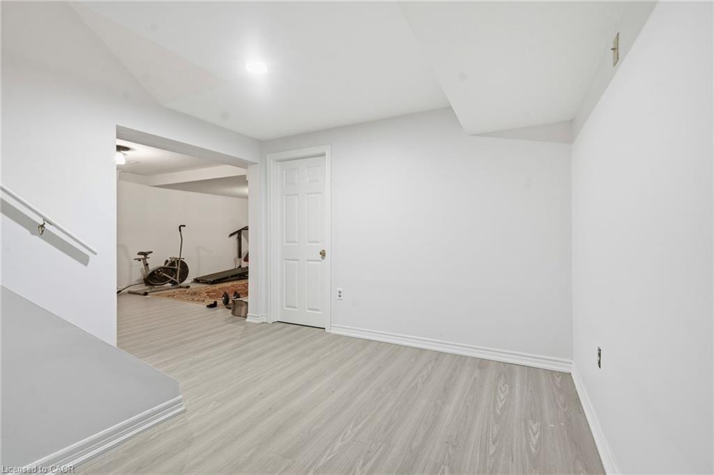 55 Woodside Square Property Photo 44