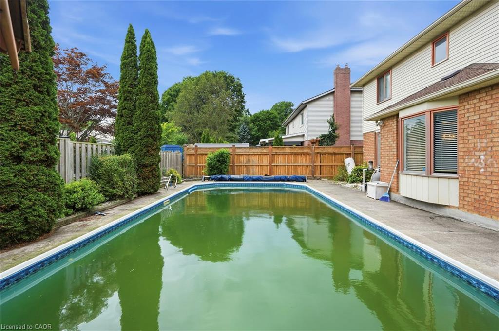 55 Woodside Square Property Photo 49