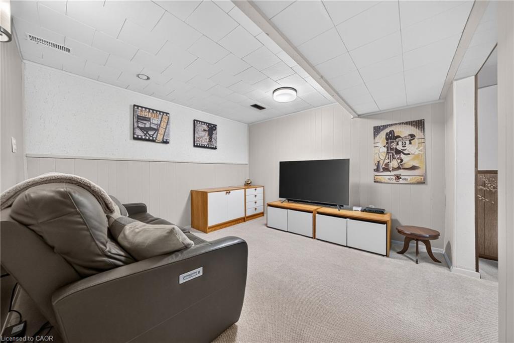 107 Laurentian Drive Property Photo 28