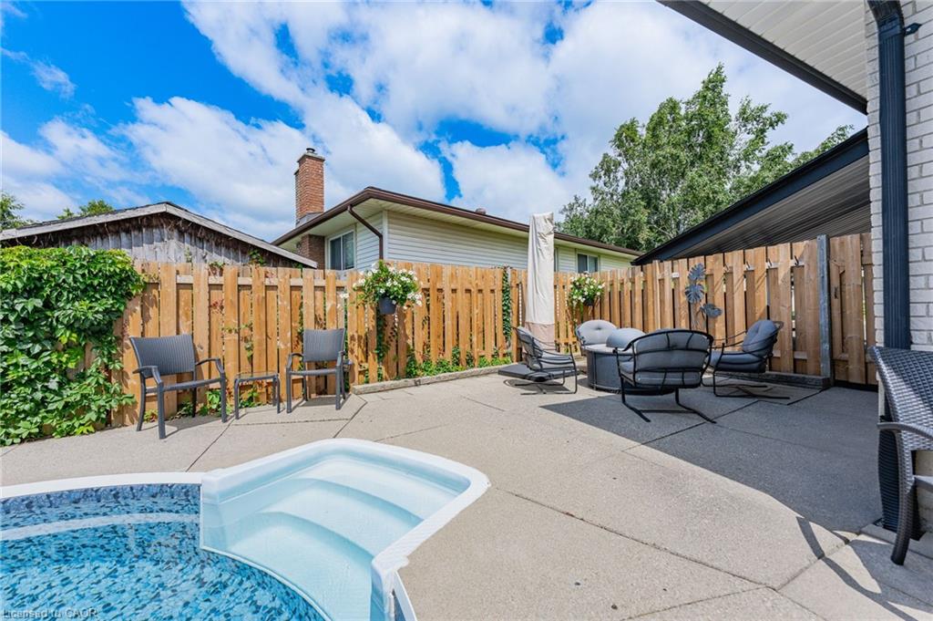 107 Laurentian Drive Property Photo 32