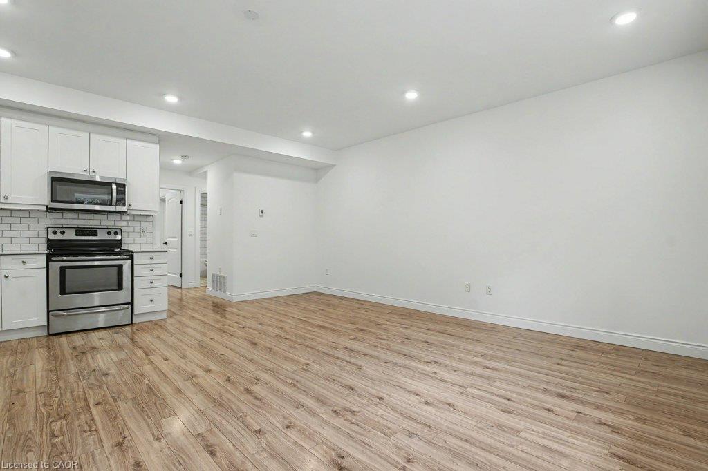 B105-112 Union Street E Property Photo 6