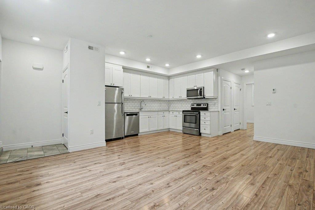 B105-112 Union Street E Property Photo 7