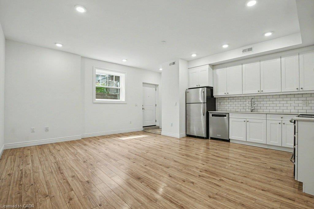 B105-112 Union Street E Property Photo 8