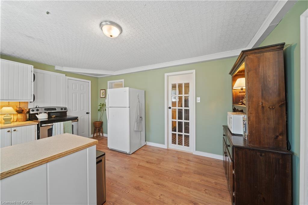 95 King Street W Property Photo 15