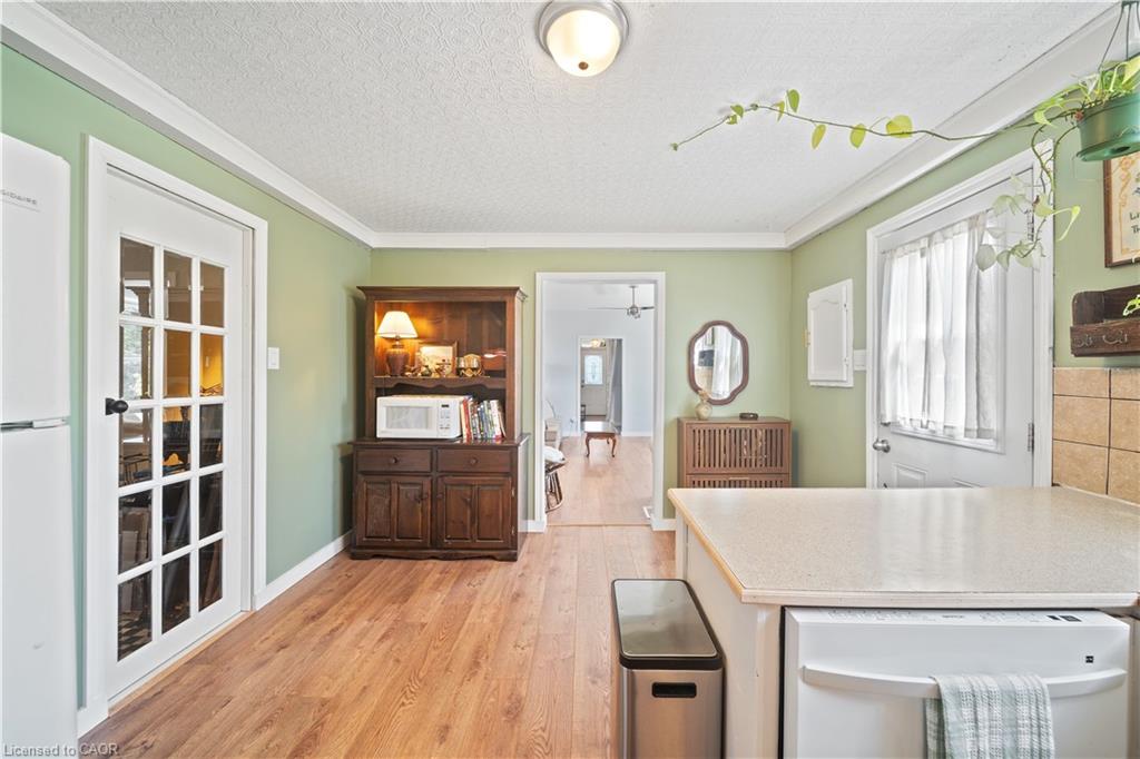 95 King Street W Property Photo 21