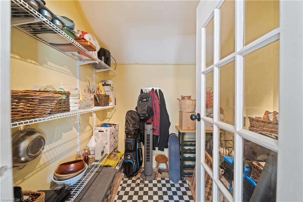 95 King Street W Property Photo 22