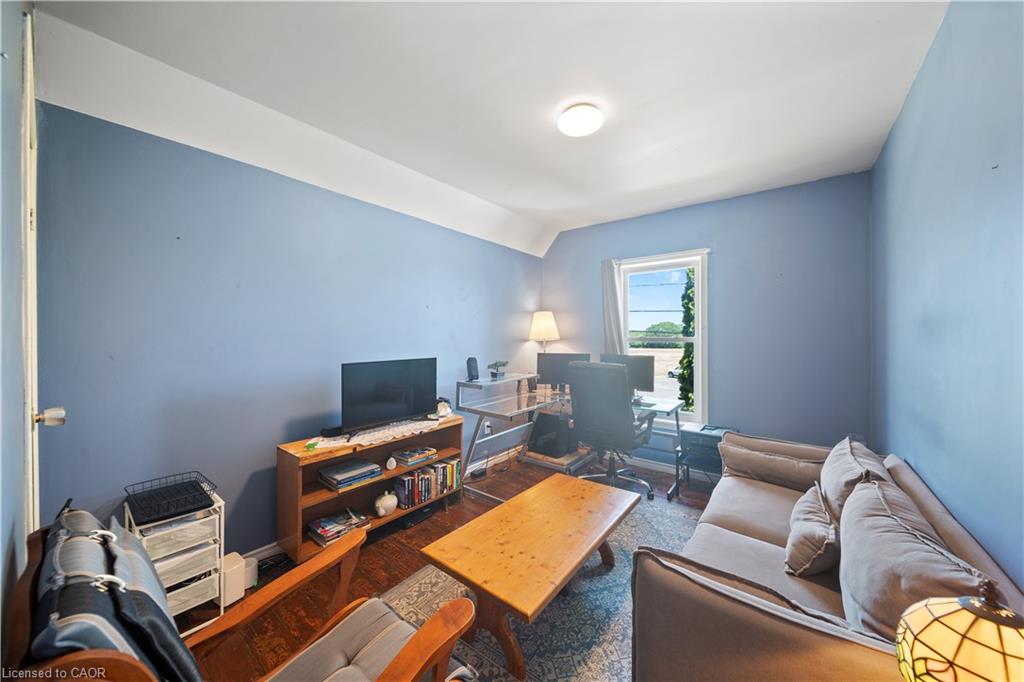 95 King Street W Property Photo 32