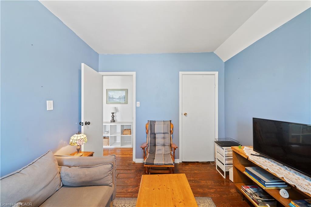 95 King Street W Property Photo 33