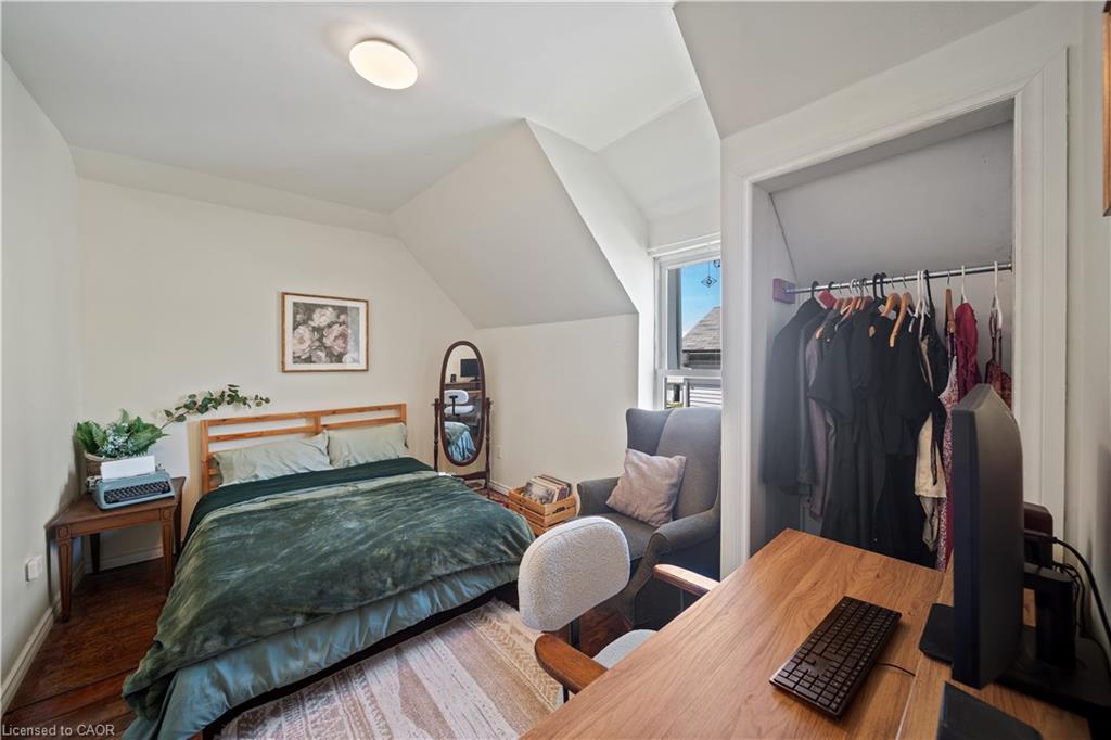 95 King Street W Property Photo 34