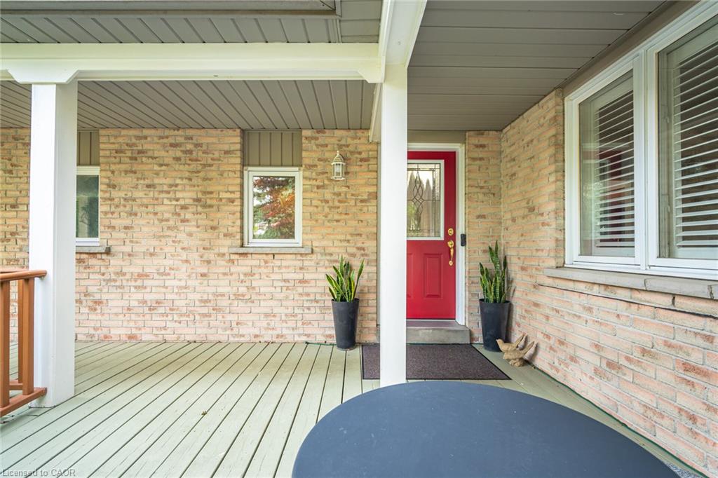 5882 Cornell Crescent Property Photo 3