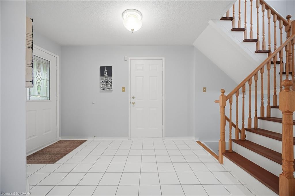 5882 Cornell Crescent Property Photo 5