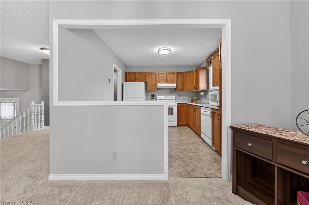 104 Viscount Road Property Photo 2
