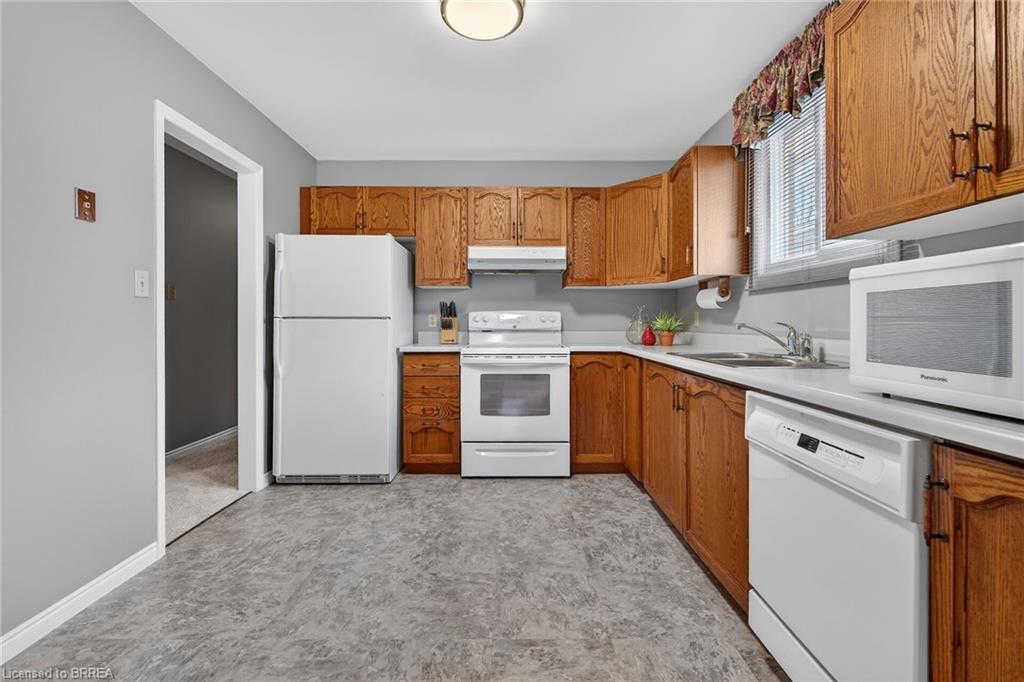 104 Viscount Road Property Photo 3
