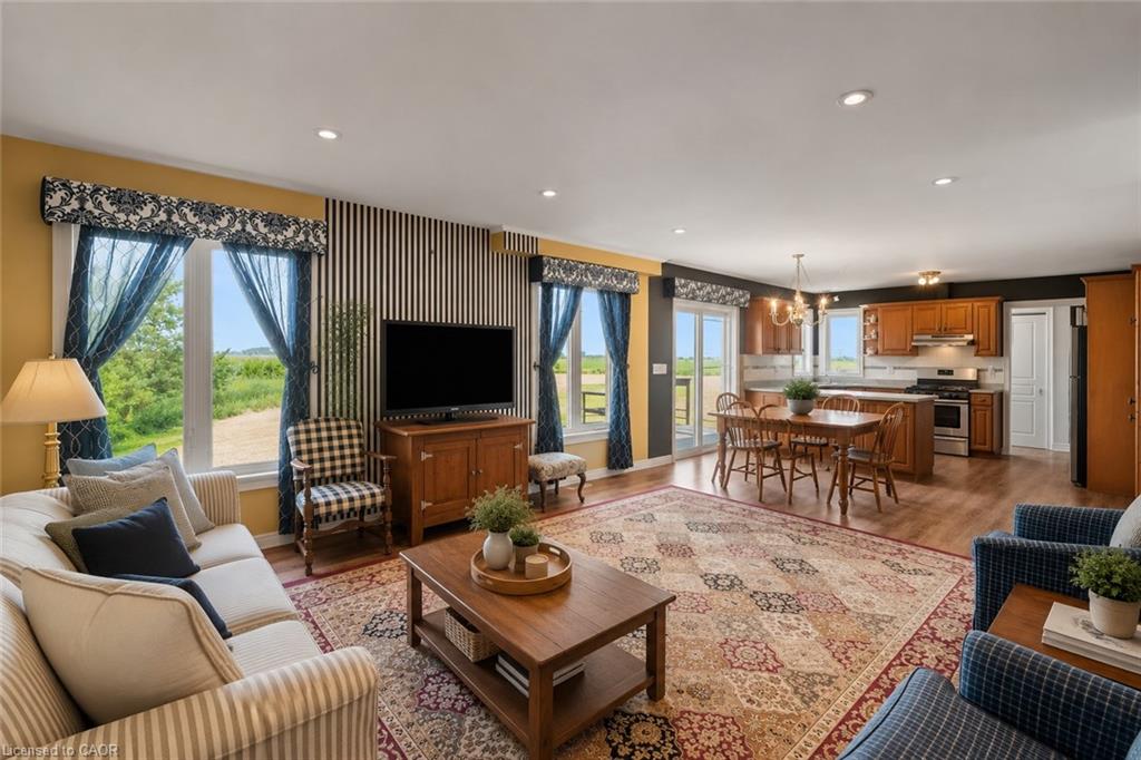 374 Niagara Stone Road Property Photo 12