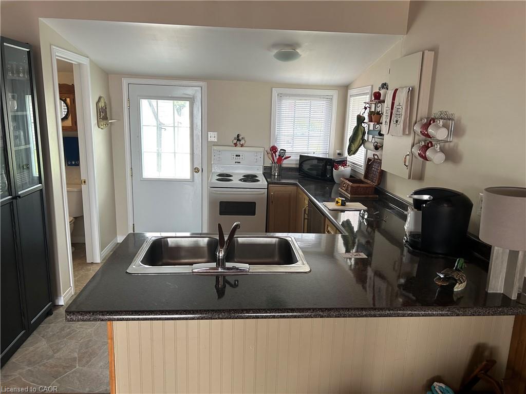 6 Lakeside Drive Property Photo 12