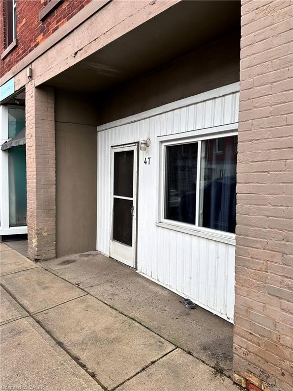 49 King Street W Property Photo 2