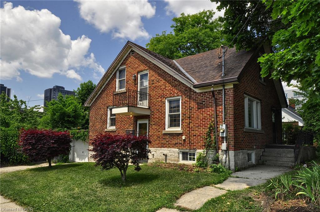 285 Albert Street Property Photo 5