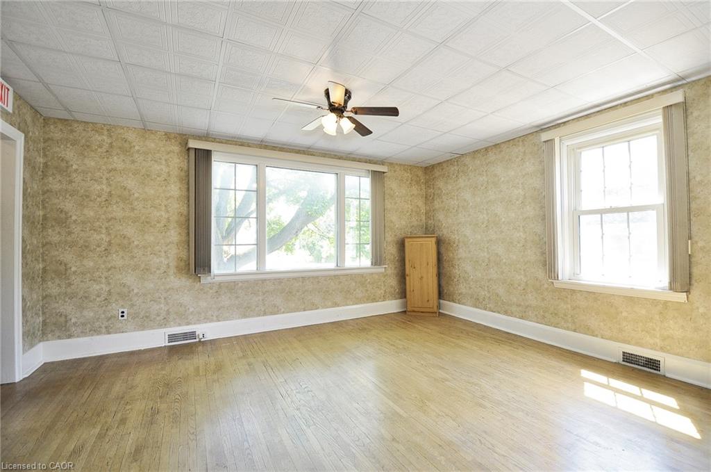 285 Albert Street Property Photo 8