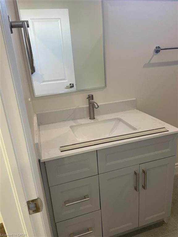3-35 Fifth Avenue Property Photo 4
