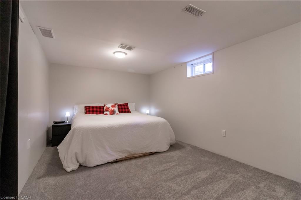 140 Arrowhead Crescent Property Photo 22