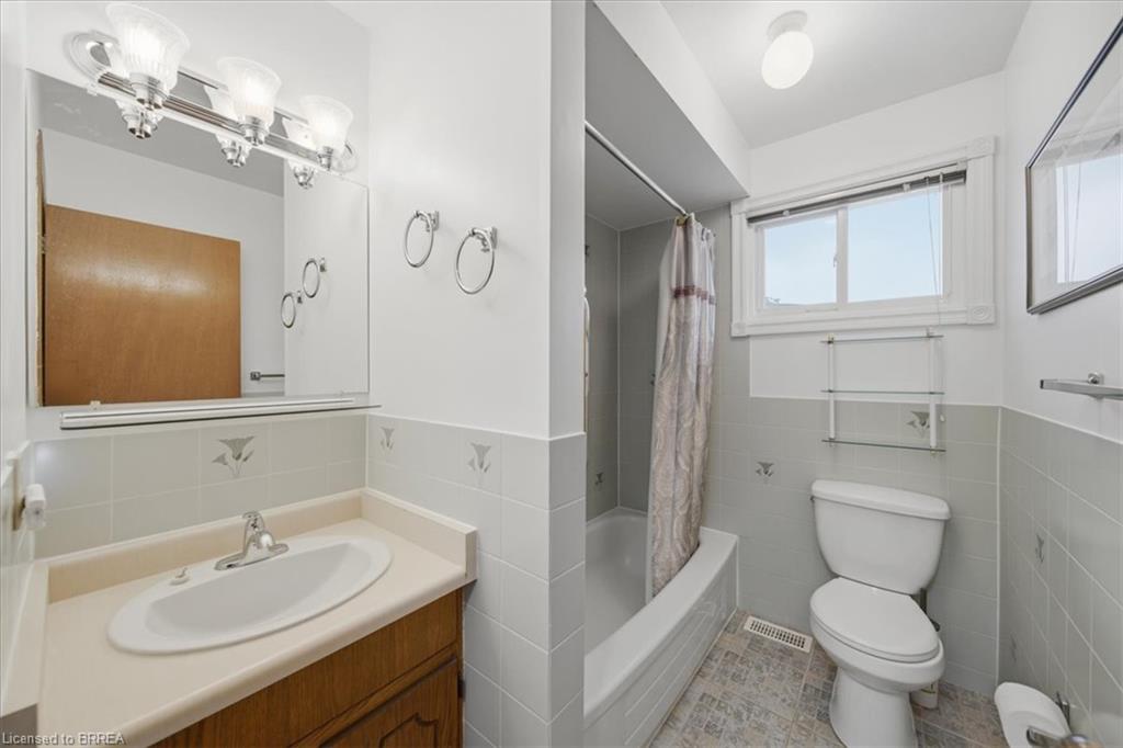 76 Enfield Crescent Property Photo 15