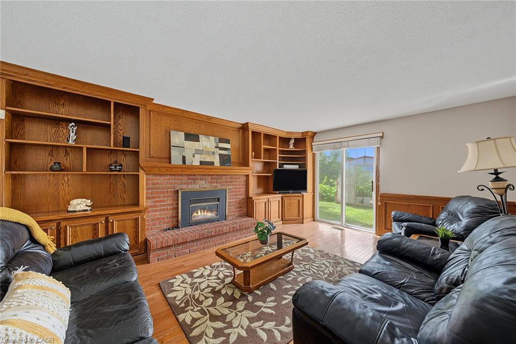 2 Cresthaven Drive Property Photo 6