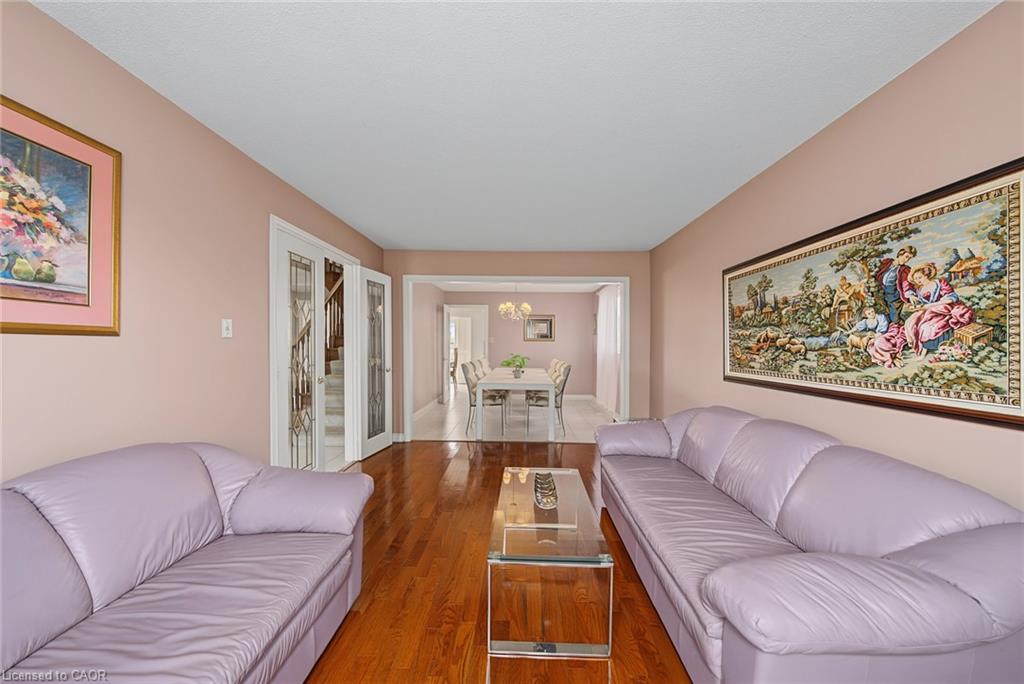 2 Cresthaven Drive Property Photo 17