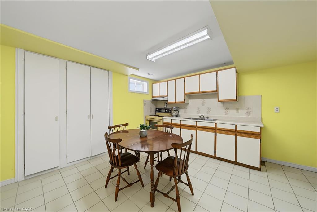 2 Cresthaven Drive Property Photo 31