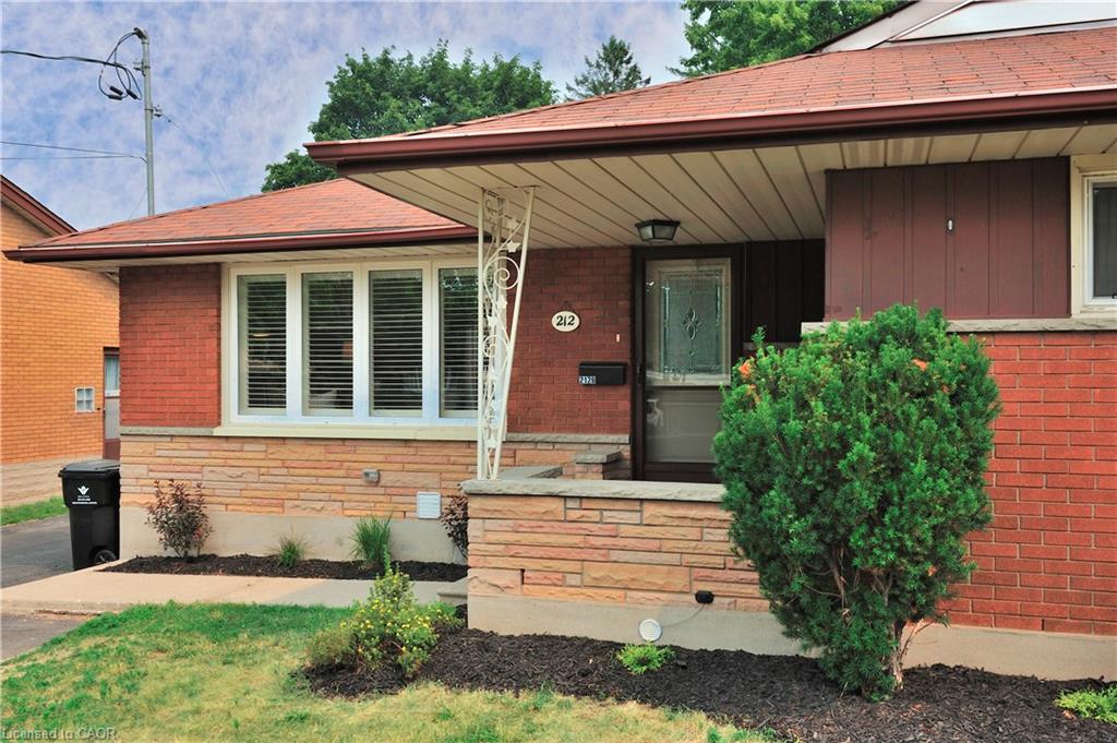 212 Doon Road Property Photo 3