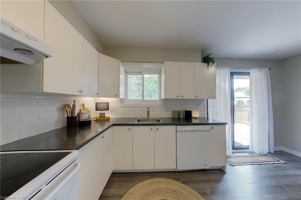212 Doon Road Property Photo 15