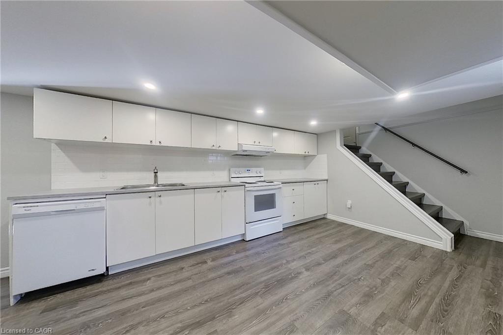 212 Doon Road Property Photo 35