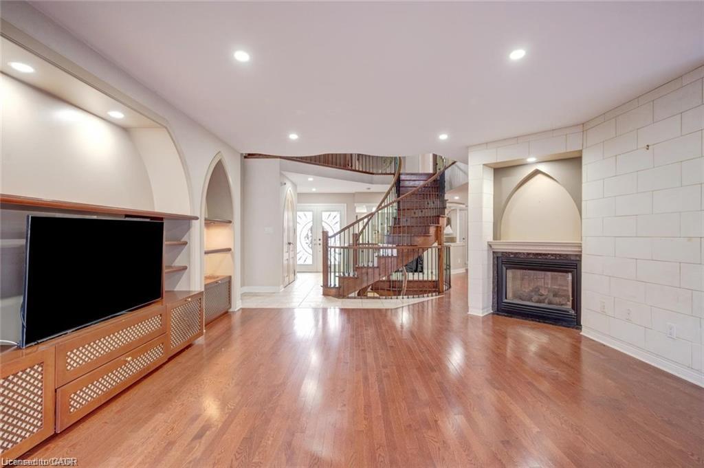34 Forsyth Crescent Property Photo 17