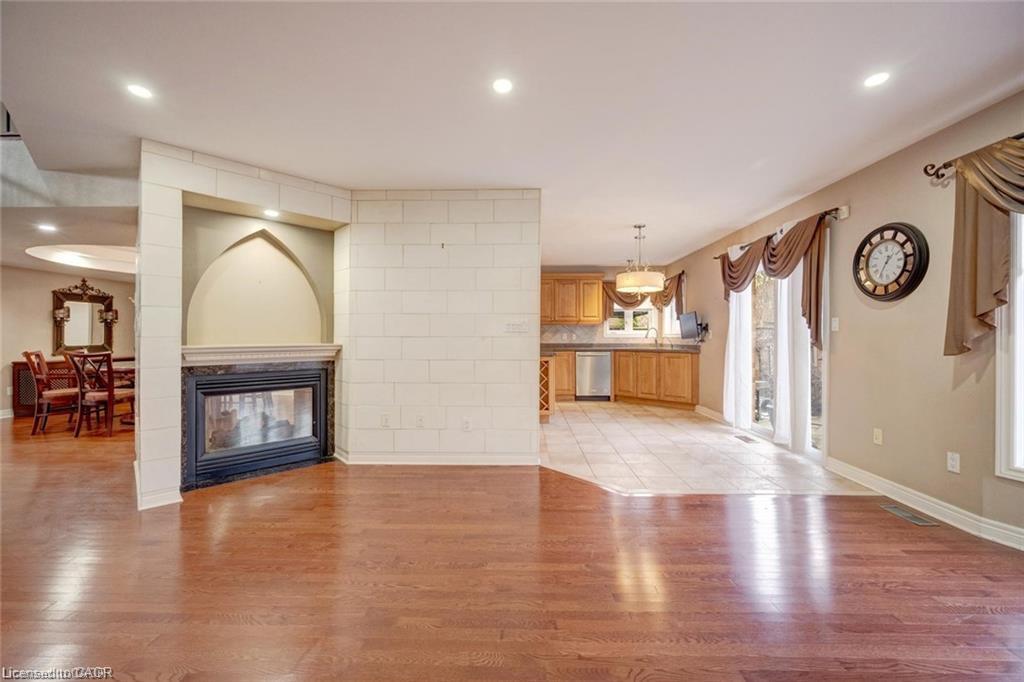 34 Forsyth Crescent Property Photo 18
