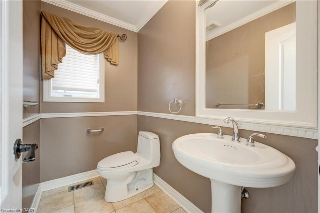 34 Forsyth Crescent Property Photo 21
