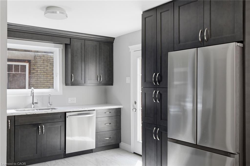 281 Guelph Street Property Photo 13