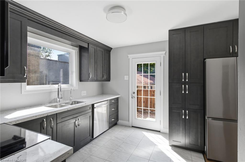 281 Guelph Street Property Photo 14