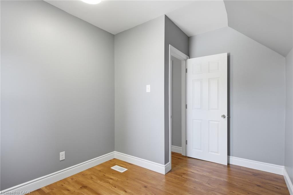 281 Guelph Street Property Photo 28